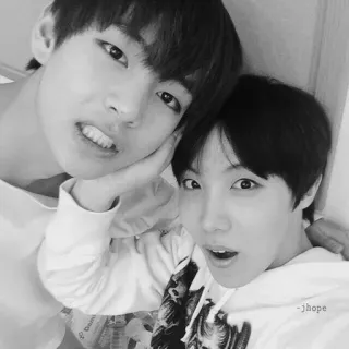 💱 cac8e43b J-Hope -Jhope J-Hope, Selfie, K-Pop, Portret, Przyjaźń, Czarno-białe telegram sticker