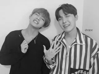 💱 f3c953a1 -hope kpop, jhope, selfie, celebryci, portret, czarno białe telegram sticker