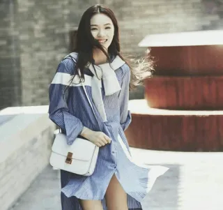 💮 6e9b6638 femme, mode, style, robe, portrait, vêtements whatsapp sticker