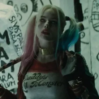 💘 8fedd30e Harley Quinn Suicide Squad Daddy's Lil Monster harley quinn, bébé à papa, suicide squad, margot robbie, méchant, dc comics telegram sticker