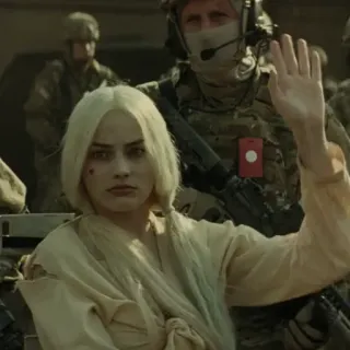 🔥 b69c4995 Harley Quinn The Suicide Squad Harley Quinn, Margot Robbie, The Suicide Squad, soldats, militaire telegram sticker