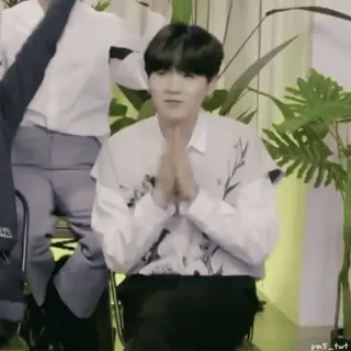 🫐 81cc330b telegram sticker