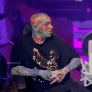 〰 2ea85a78 @mioogif potret, pria bertato, mioogif, pria, orang, tato telegram sticker