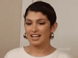 〰 4b052c04 @mooogif wanita, wajah, potret, orang, anting, mooogif telegram sticker