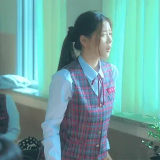 💗 2dd2a373 校服, 女孩, 惊讶, 学生, 窗户 telegram sticker