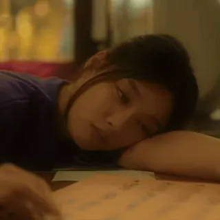 💗 54941004 女人, 困倦, 疲惫, 桌子, 休息, 纸 telegram sticker