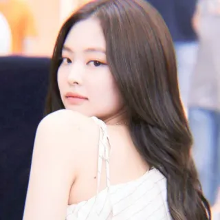 🌿 57c4cb65 Jennie Kim kpop, cantora, mulher, retrato, jennie, idol, moda whatsapp sticker