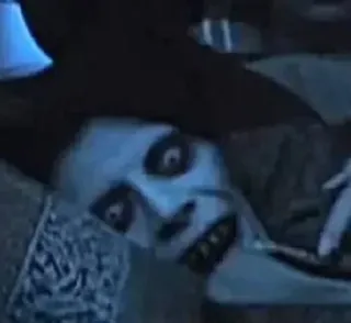 бабадук укусит алину за жопу :: @fStikBot whatsapp stickers