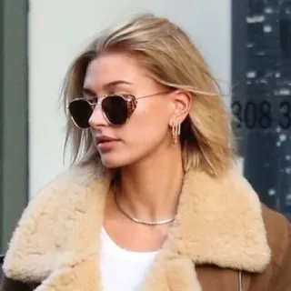 🛒 270497cf блондинка, солнцезащитные очки, куртка, портрет, уличный стиль whatsapp sticker