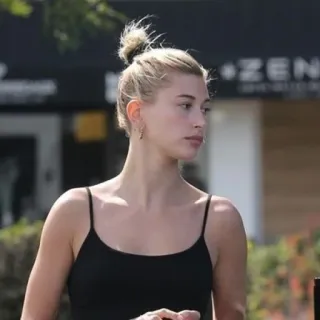 - Hailey Baldwin | @BloodyCherry 🛒 whatsapp stickers