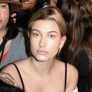 🛒 b0b02785 Hailey Bieber модель, знаменитость, женщина, блондинка whatsapp sticker