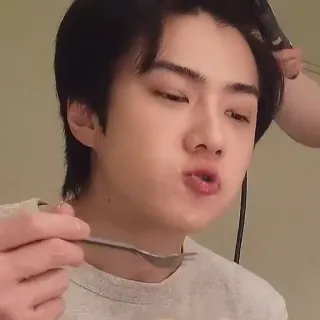 🐣 dc339db7 makan, orang, makanan, korea, pria, asia whatsapp sticker