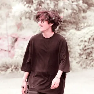 🗼 59ee42b2 pria, potret, kaos, kacamata, orang, luar ruangan telegram sticker