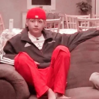 🗼 88b4b6fa 소 korea, selebriti, orang, santai, duduk telegram sticker