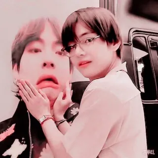 🗼 976d4568 V V, BTS, K-pop, Selebriti, Orang, Korea, Penyanyi telegram sticker