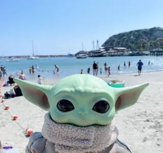 🦎 68c2aa1d Grogu Grogu, Baby Yoda, The Mandalorian, Star Wars, ชายหาด, ของเล่น telegram sticker