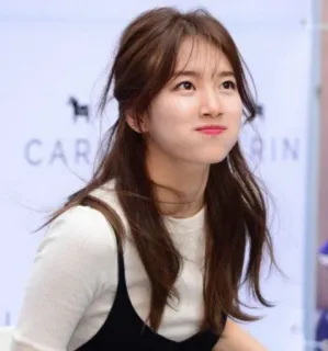 🥰 668cc508 kobieta, portret, osoba, twarz, uśmiech telegram sticker