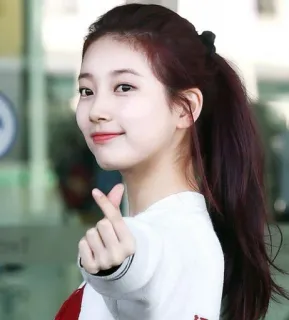 ❣️ b9ed185a kobieta, portret, piękno, serce palcami, słodki telegram sticker