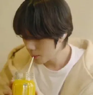 🌟 80409304 人, 飲む, ジュース, 飲み物, ポートレート, カジュアル telegram sticker