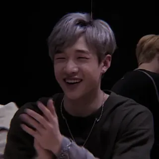🀄️ 1a1d1075 Person, lächelnd, männlich, graue Haare, koreanisch telegram sticker