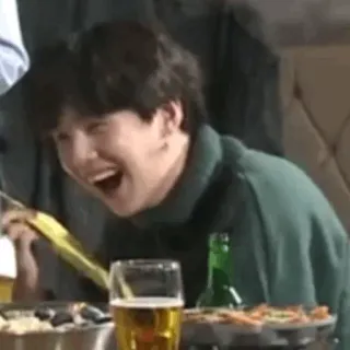 🍺 61e369f1 rire, personne, boire, alcool, joyeux, heureux telegram sticker