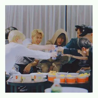 🥃 4369364e 人々, グループ, お祝い, 飲み物, 友情, 集まり telegram sticker