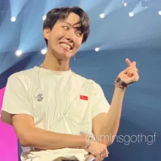 🐾 12edb10e liminsgothgf kpop, bts, j-hope, coeur avec les doigts, chanteur, idole telegram sticker