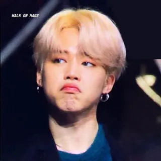 🐾 25ccbe21 WALK ON MARS kpop, chanteur, portrait, célébrité, asiatique telegram sticker