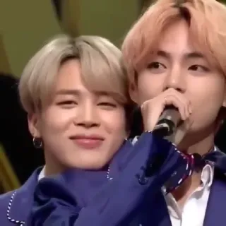 🍀 97a726f0 K-pop, Chanteur, Musique, Artiste, Micro, Groupe, Divertissement, Idole telegram sticker