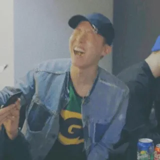 💭 6820cf44 telegram sticker