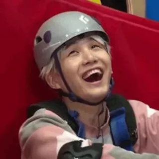 💭 6adc2cdc orang, helm, tersenyum, tertawa, bahagia telegram sticker