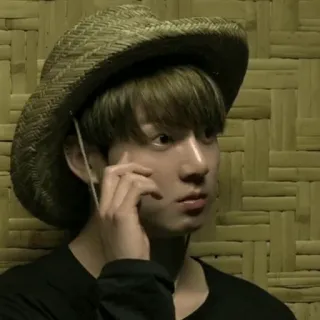 💭 d7302f9f orang, topi, potret, wajah, serius telegram sticker