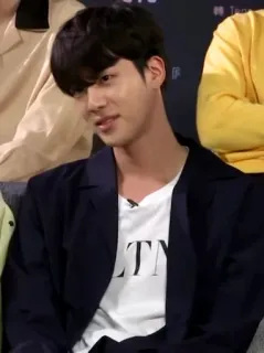 🍃 f87d727d VLTN 男人, 时尚, 肖像, 服装, T恤 telegram sticker