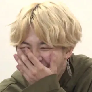 🤭 f605e49f orang, tersenyum, wajah, potret, tertawa telegram sticker