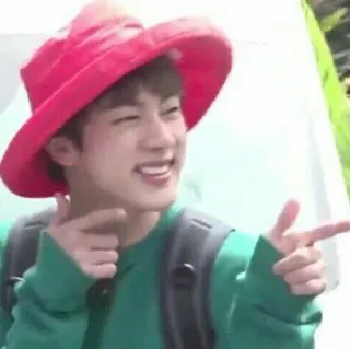 👉 f77404fc pria, topi, menunjuk, senyum, ransel, bahagia telegram sticker