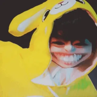 🌱 4c77c0c3 ウサギ, 黄色, パーカー, 不気味, 面白い, 笑顔, フィルター, 可愛い telegram sticker