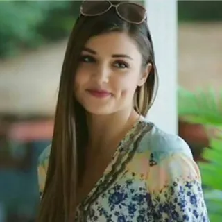 😊 680355d6 woman, person, smiling, brunette, sunglasses, portrait telegram sticker