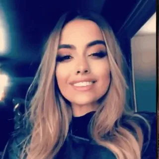 🌎 807c4284 mulher, retrato, sorrindo, maquiagem, beleza, garota telegram sticker