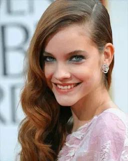 😁 80ddb395 mujer, retrato, cara, sonrisa, peinado, belleza whatsapp sticker