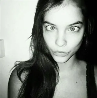 😝 a117ba5c mujer, selfie, retrato, cara, ojos, morena, chica, expresión whatsapp sticker