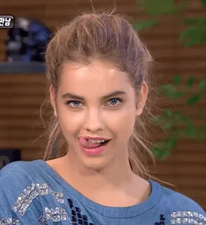 🧠 43155034 女性, ポートレート, 顔, 目, 舌, 人 telegram sticker