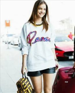 🐾 2cf35ceb Peace 和平, 时尚, 女性, 机场, 旅行, 风格 telegram sticker