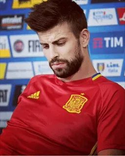😐 218d9686 Gerard Piqué futebol, futebol, jogador, atleta, Espanha, seleção, Piqué whatsapp sticker