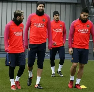 😐 a96a38e5 QATAR
AlRWAYS Jogadores de futebol, Esportes, Atletas, Equipe, Futebol whatsapp sticker