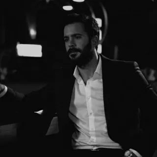 🖇 6eae8d36 ผู้ชาย, สูท, ภาพเหมือน, ขาวดำ, ทางการ, เครา whatsapp sticker