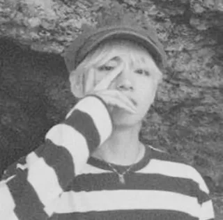 🕯 53672902 человек, знак мира, портрет, черно-белый, молодежь, стиль whatsapp sticker