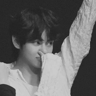 ➿ 7f7e528f портрет, человек, мужчина, лицо, черно-белое, kpop, айдол whatsapp sticker