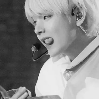 🕯 809ede87 V kpop, айдол, музыка, певец, BTS, Арми whatsapp sticker