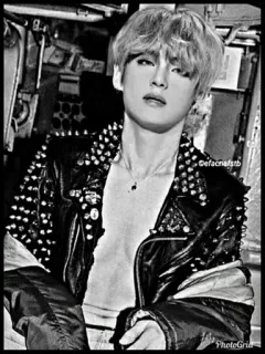 ⛓ 3f4e8f66 บุคคล, ภาพเหมือน, เสื้อแจ็คเก็ต, แฟชั่น, สไตล์ telegram sticker