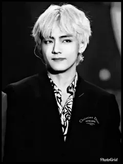 🖇 4f67215c CHRISTIAN DIOR ATELIER แฟชั่น, หรูหรา, เสื้อผ้า, Dior, Christian Dior, ดีไซเนอร์ telegram sticker